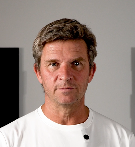Dr. Christian Burghardt