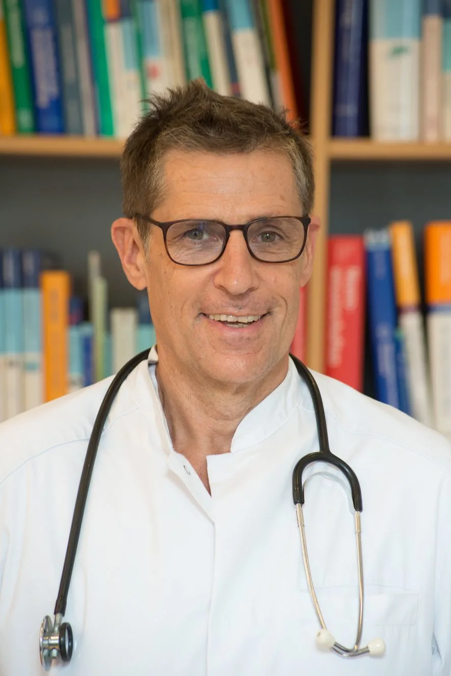 Dr. Matthias Salewski